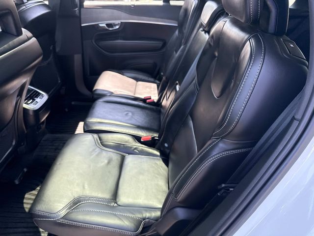 2022 Volvo XC90 Inscription Image 13 of 36