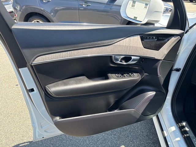 2022 Volvo XC90 Inscription Image 25 of 36