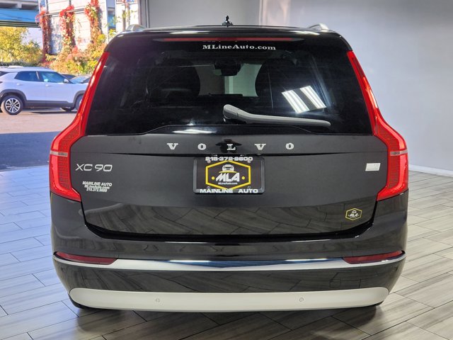 2022 Volvo XC90 Recharge Plug-In Hybrid Inscription Expression Image 10 of 23