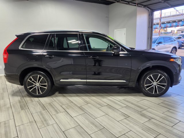 2022 Volvo XC90 Recharge Plug-In Hybrid Inscription Expression Image 4 of 23