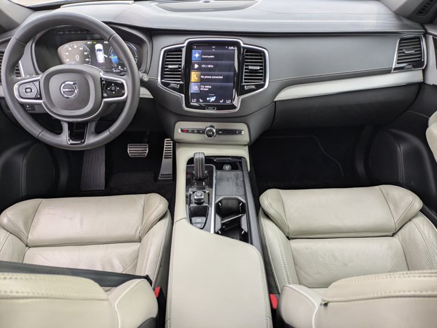 2022 Volvo XC90 Recharge Plug-In Hybrid R-Design Image 23 of 34