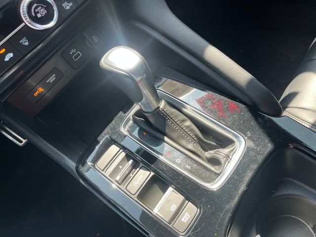 Vehicle image 19 of 28