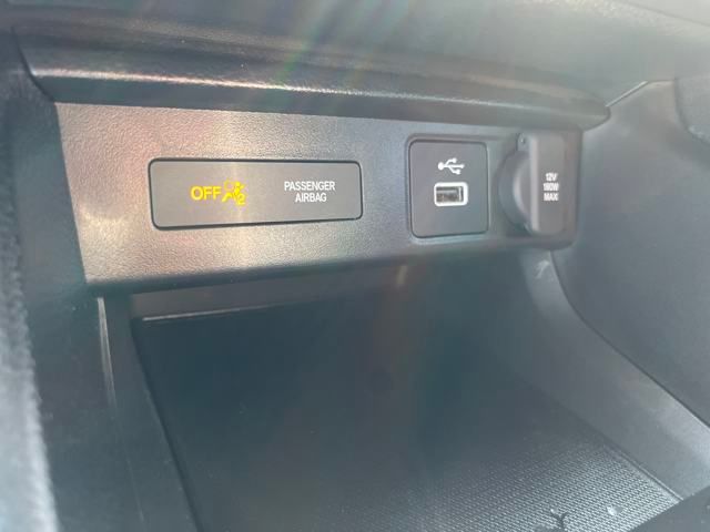 Vehicle image 23 of 28