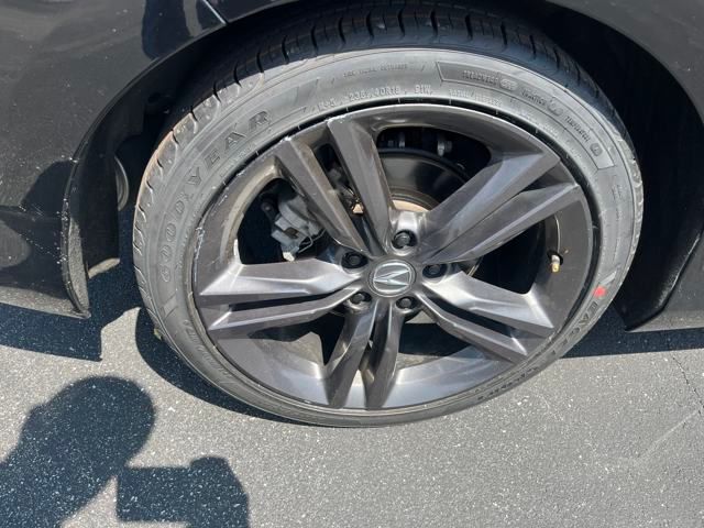 Vehicle image 9 of 28