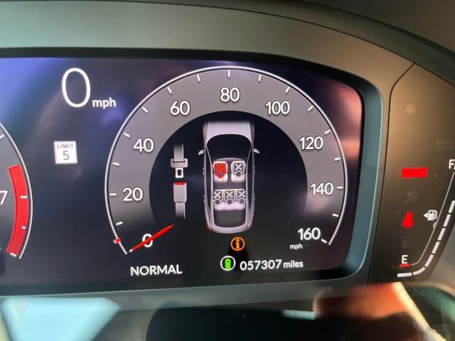 Vehicle image 19 of 31