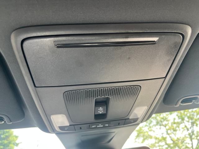 Vehicle image 26 of 31