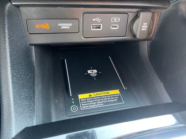 Vehicle image 22 of 31