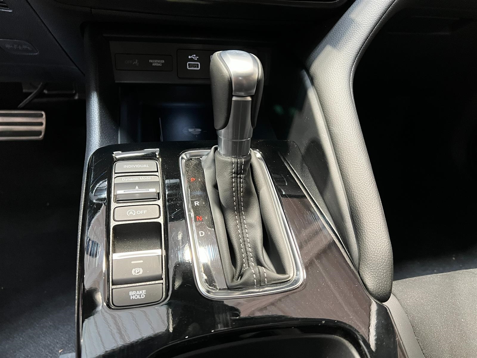 Vehicle image 22 of 36