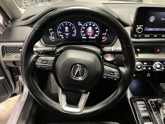 Vehicle image 24 of 30