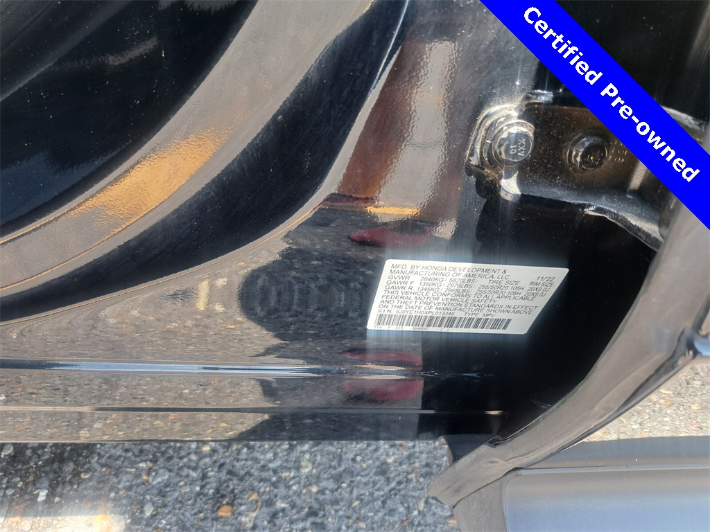 Vehicle image 27 of 29