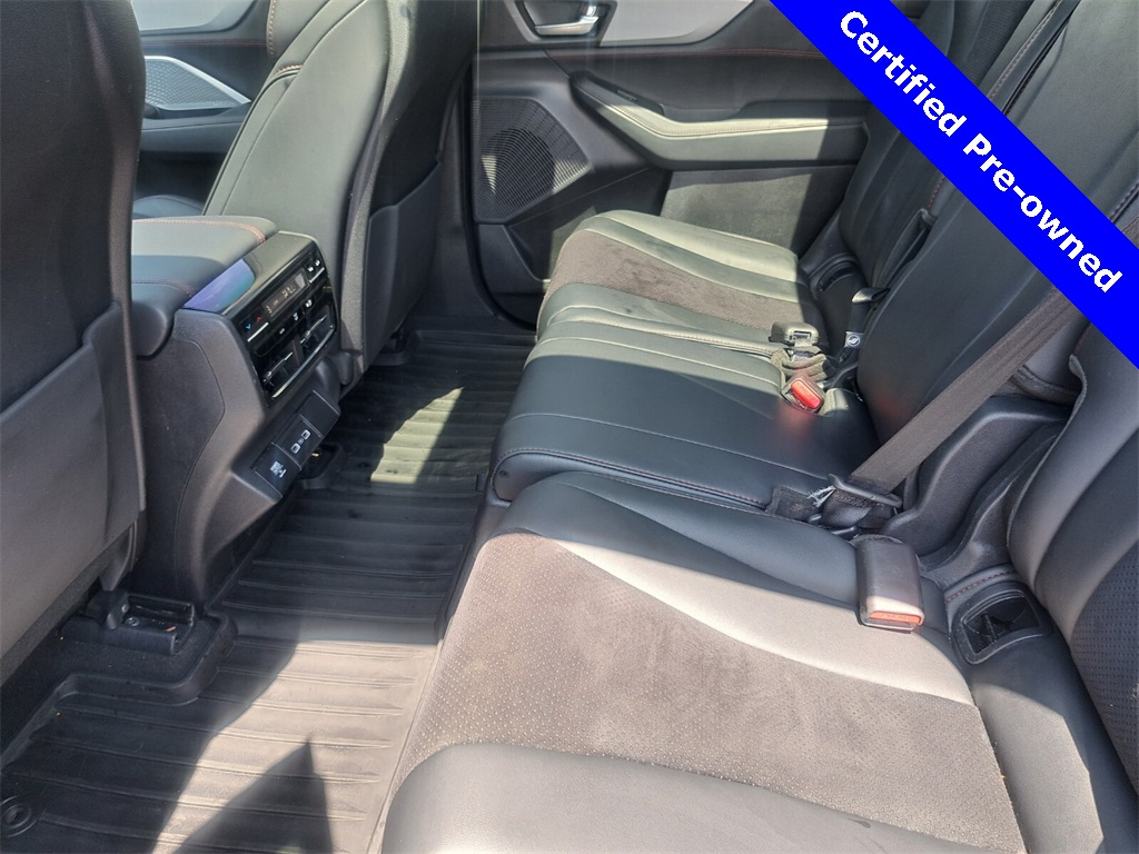 Vehicle image 14 of 29
