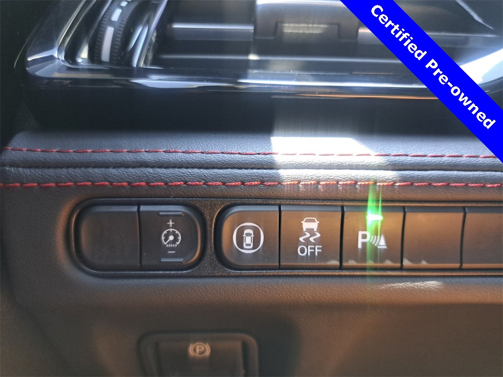 Vehicle image 25 of 29