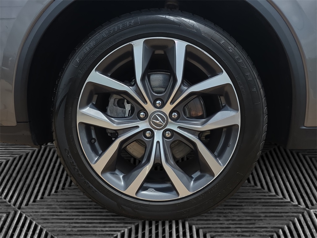 Vehicle image 9 of 28