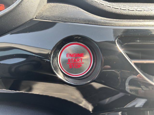 Vehicle image 24 of 40