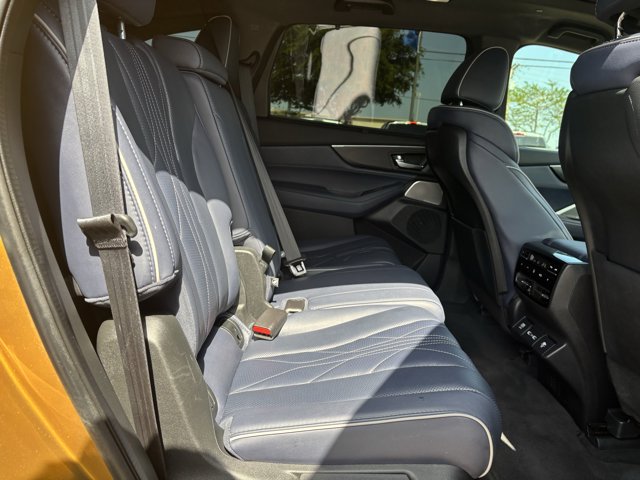 Vehicle image 12 of 40