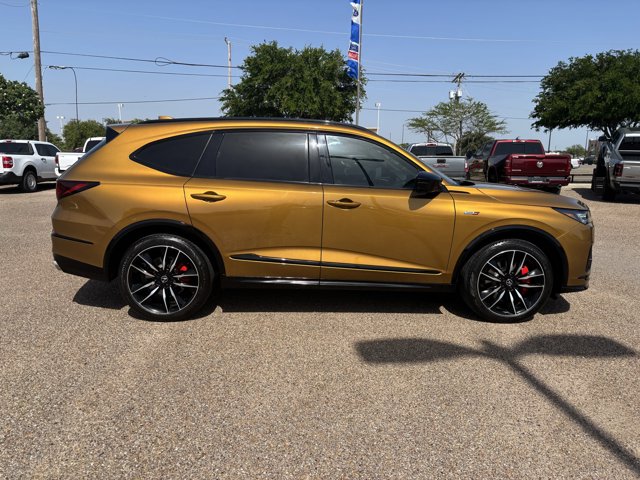 Vehicle image 4 of 40