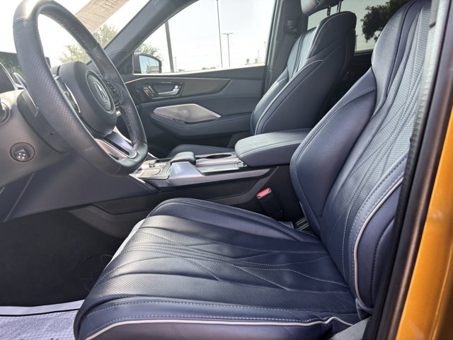 Vehicle image 15 of 40