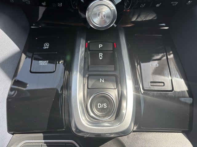 Vehicle image 35 of 40