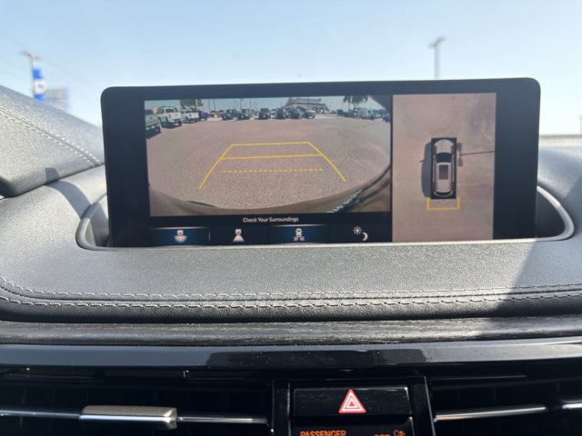 Vehicle image 25 of 40