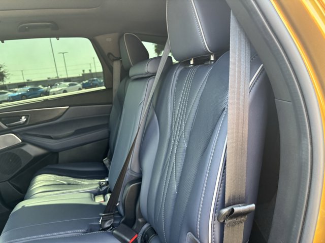 Vehicle image 16 of 40