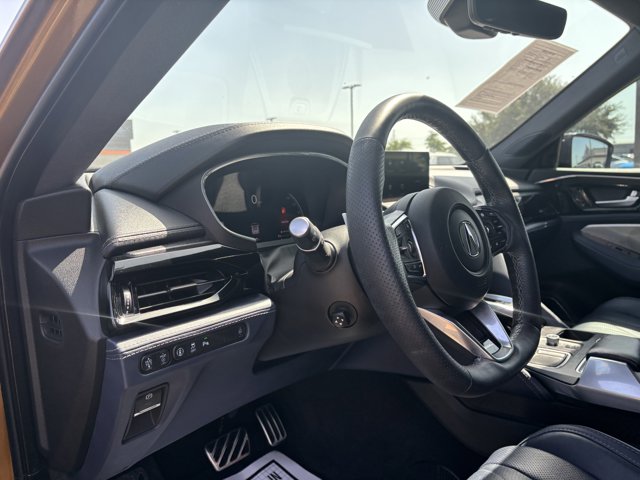 Vehicle image 19 of 40
