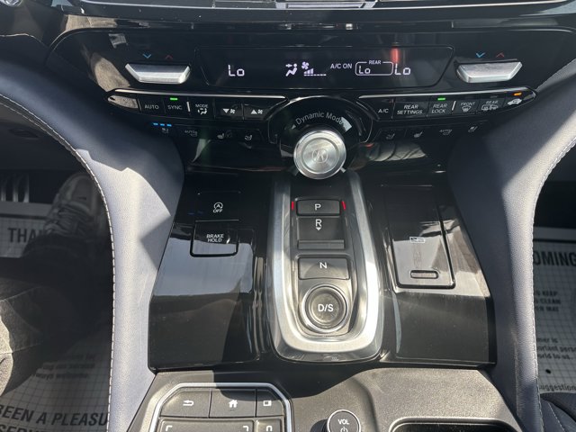 Vehicle image 34 of 40