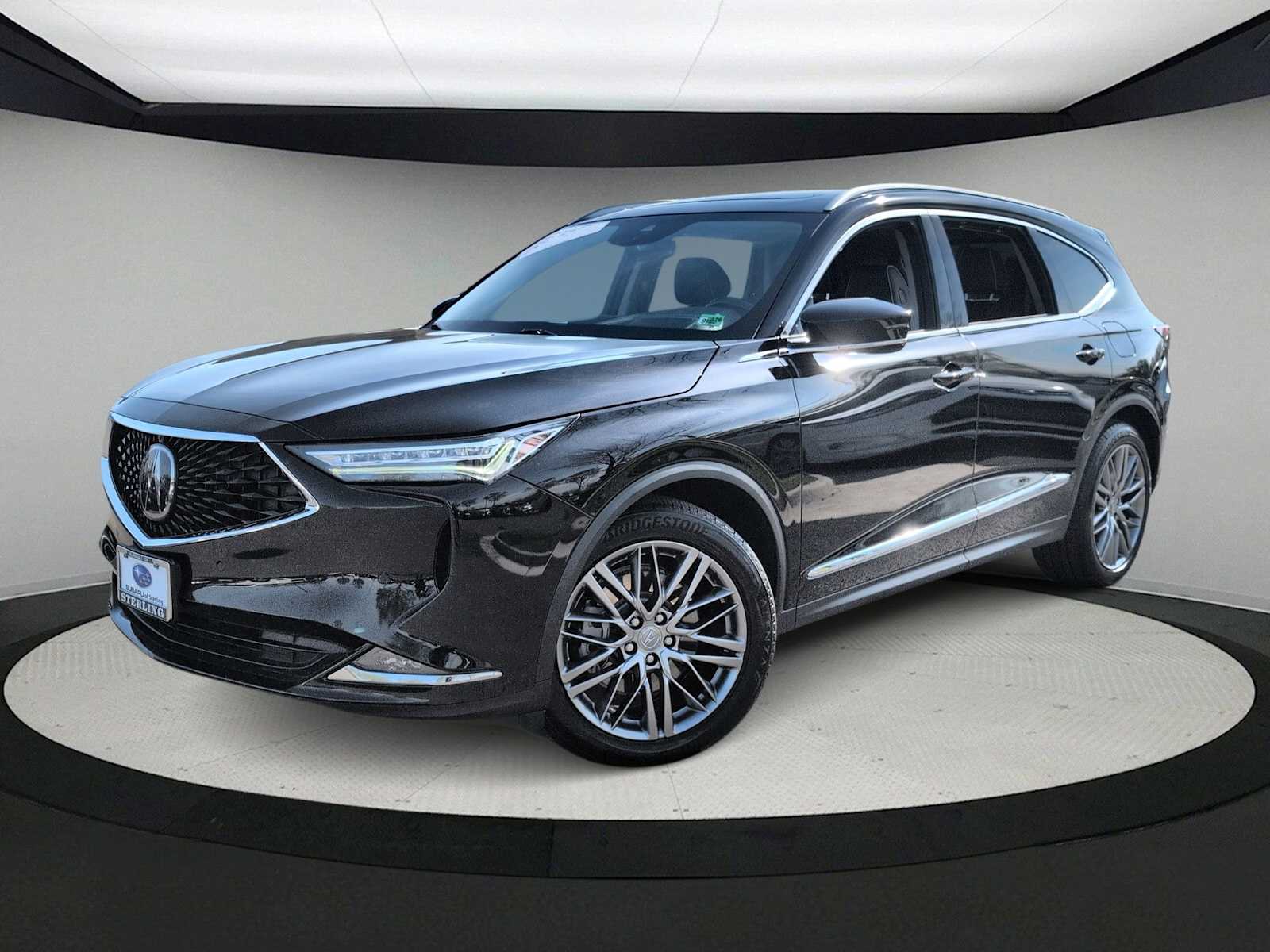 2023 Acura MDX Advance Image 2 of 36