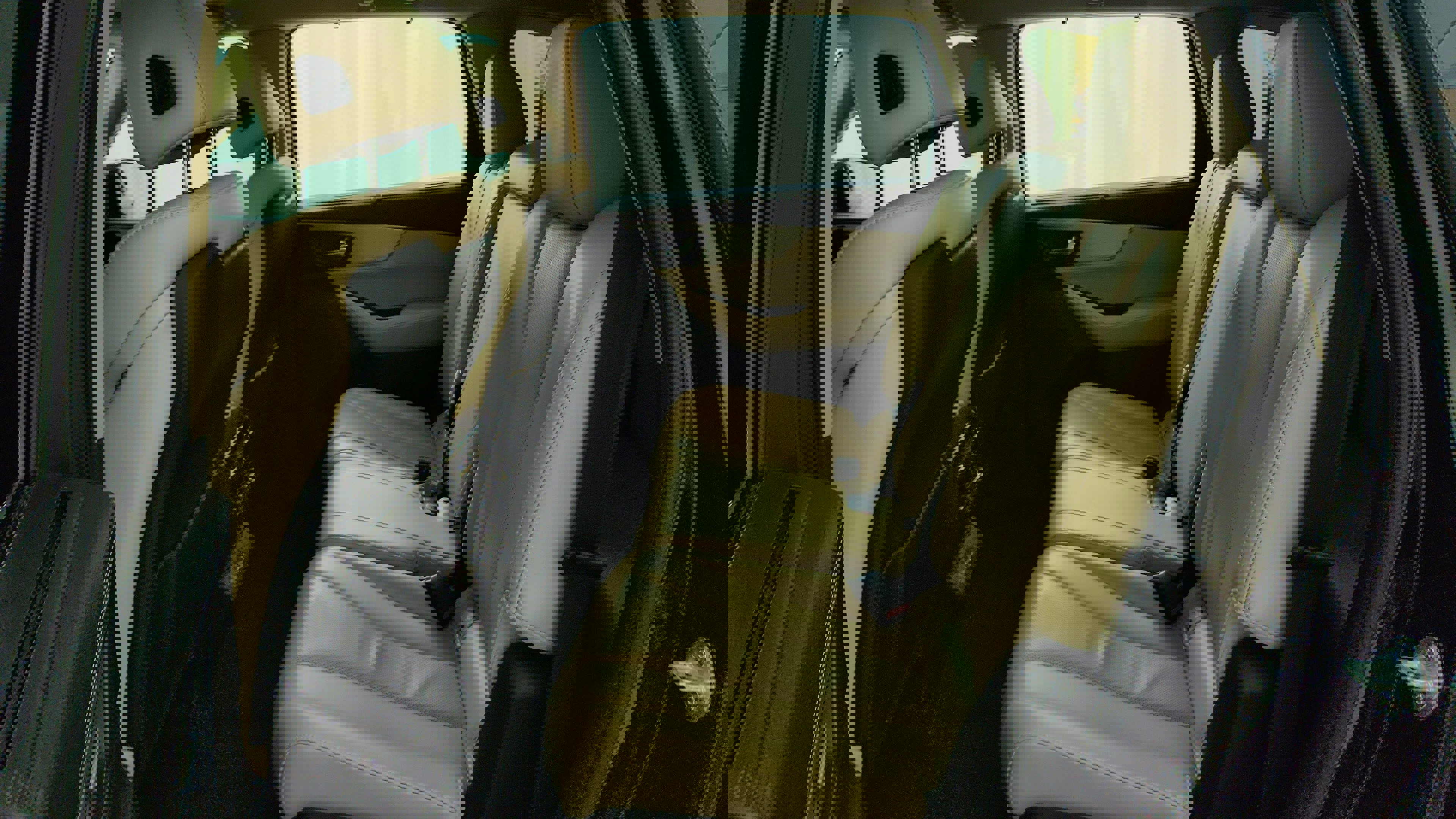 Vehicle image 23 of 38