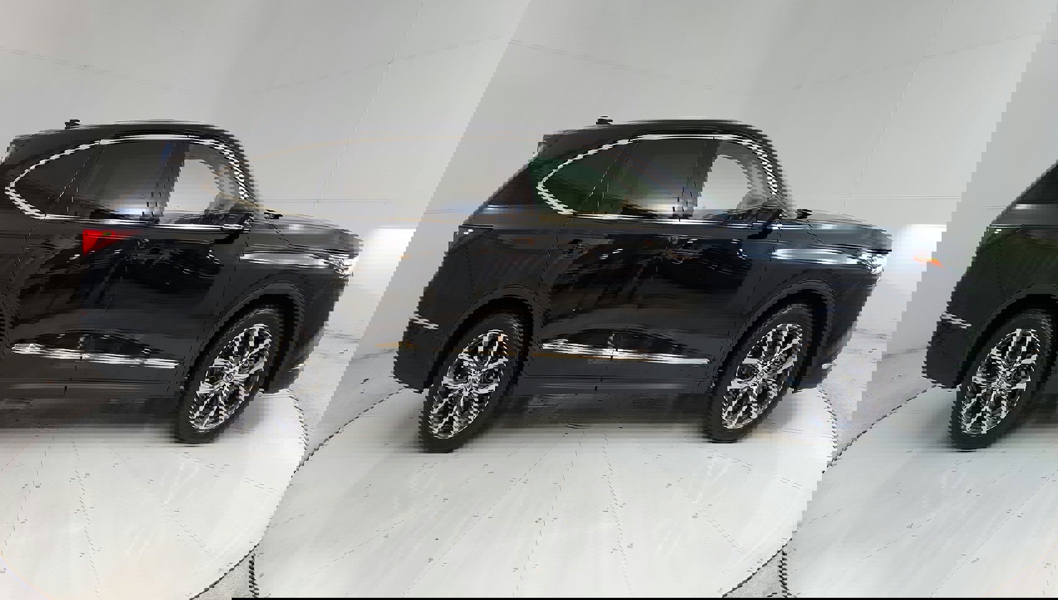 Vehicle image 10 of 38
