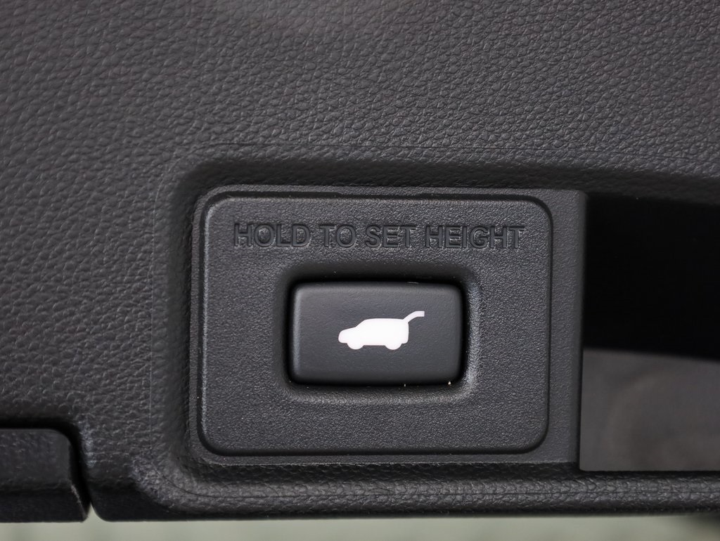 Vehicle image 29 of 41