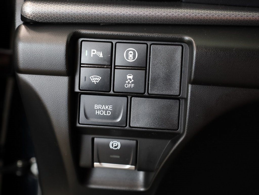 Vehicle image 37 of 41