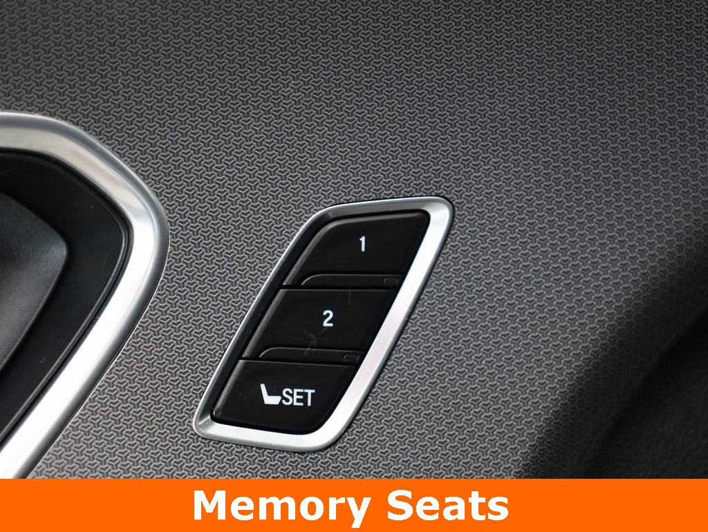 Vehicle image 27 of 41