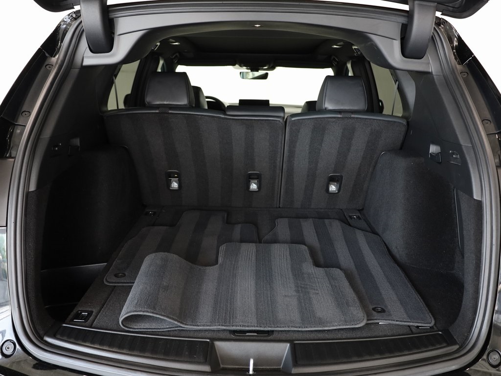 Vehicle image 8 of 41