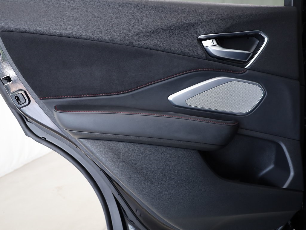 Vehicle image 26 of 41