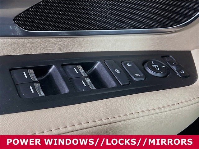 2023 Acura RDX Base Image 31 of 32