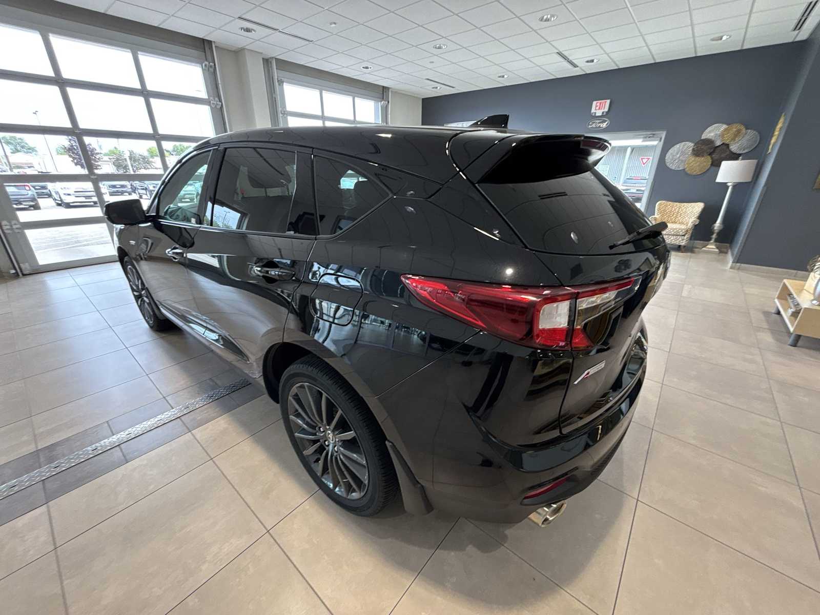 Vehicle image 6 of 42