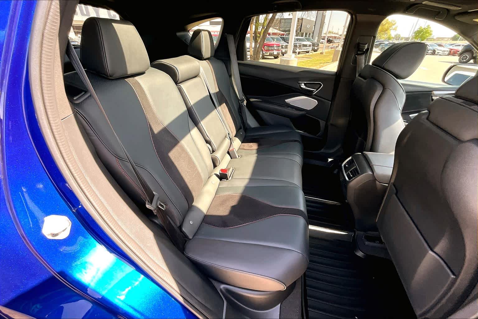 Vehicle image 10 of 35
