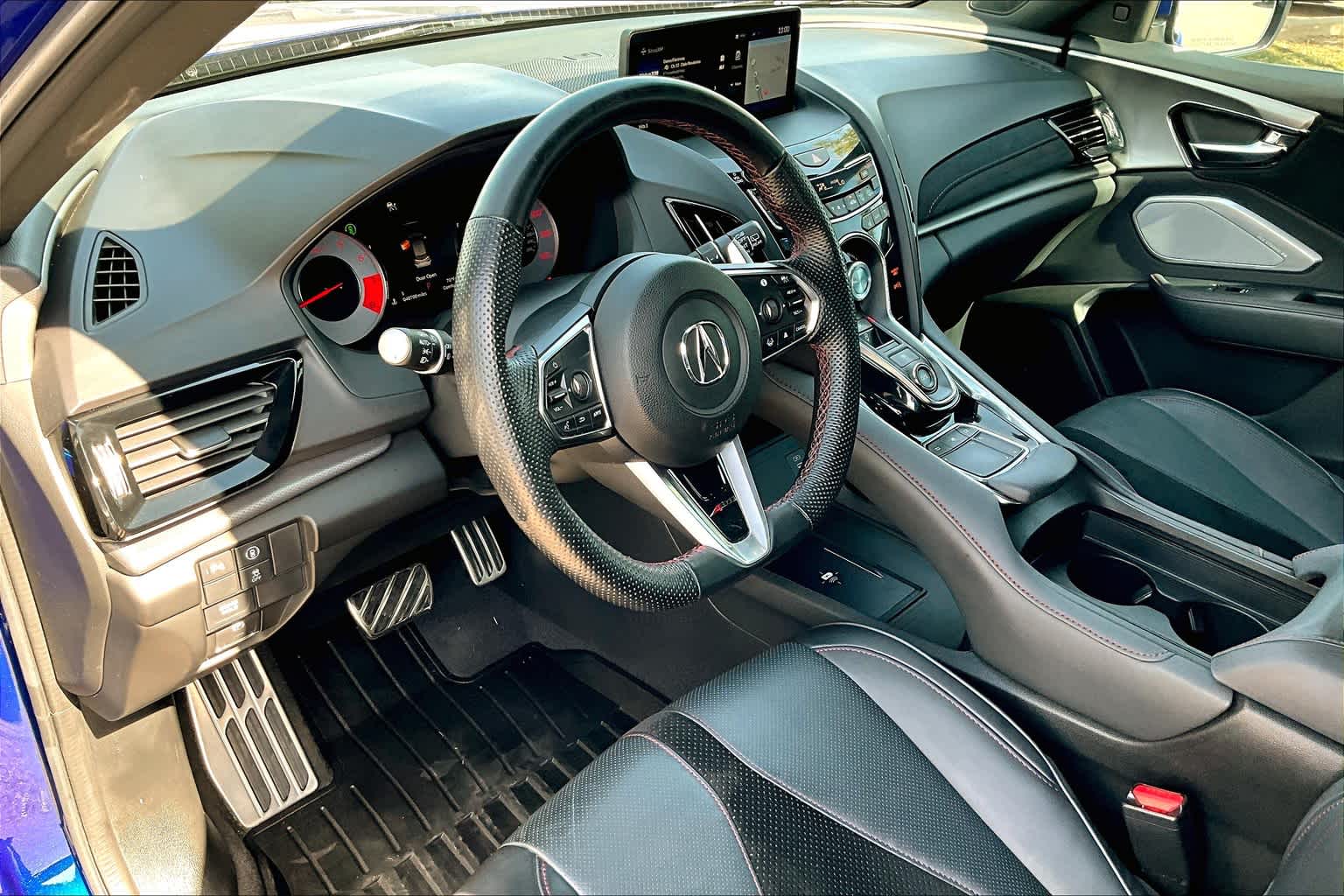 Vehicle image 17 of 35