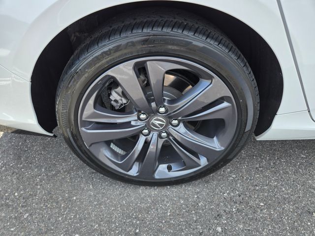 Vehicle image 13 of 47