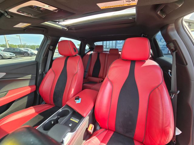 Vehicle image 25 of 47