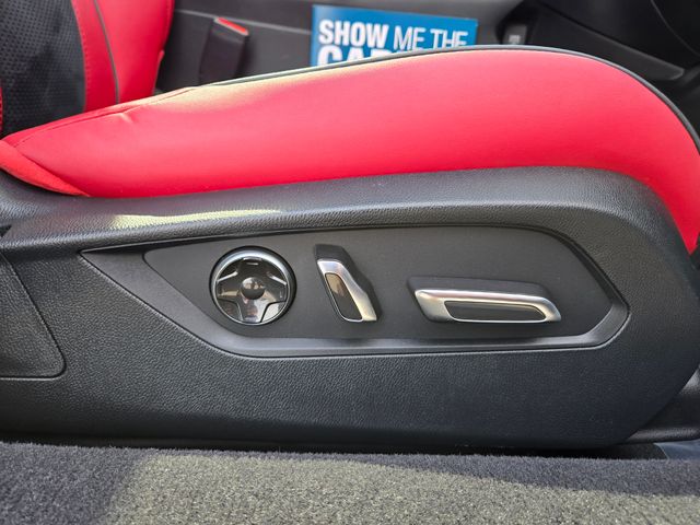 Vehicle image 45 of 47