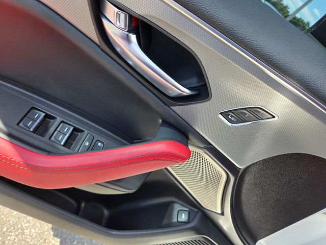 Vehicle image 22 of 47