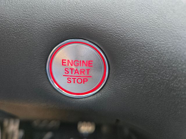 Vehicle image 33 of 47