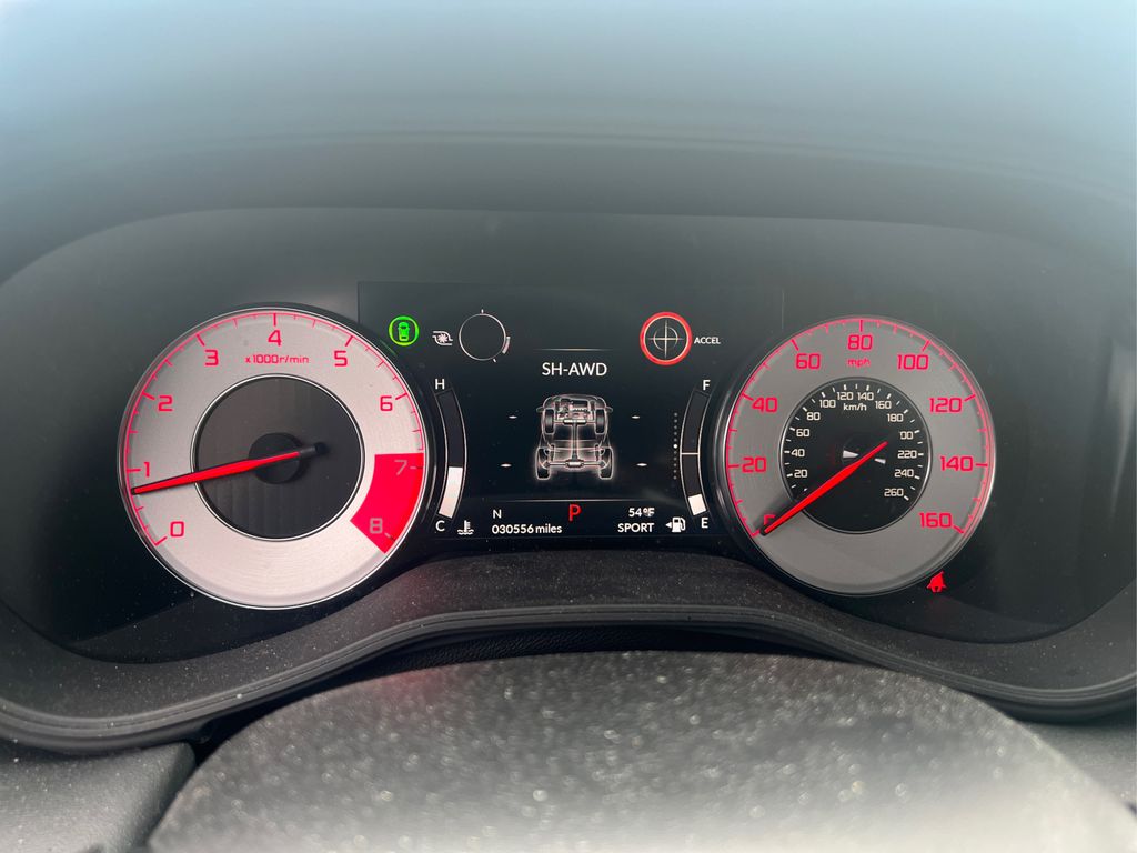 Vehicle image 21 of 40