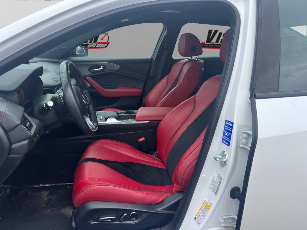 Vehicle image 9 of 40