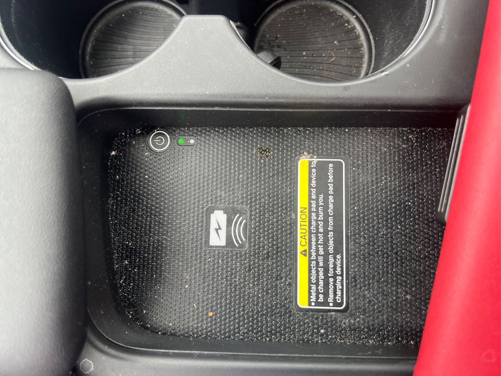 Vehicle image 38 of 40