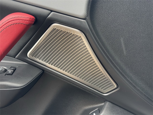Vehicle image 26 of 36