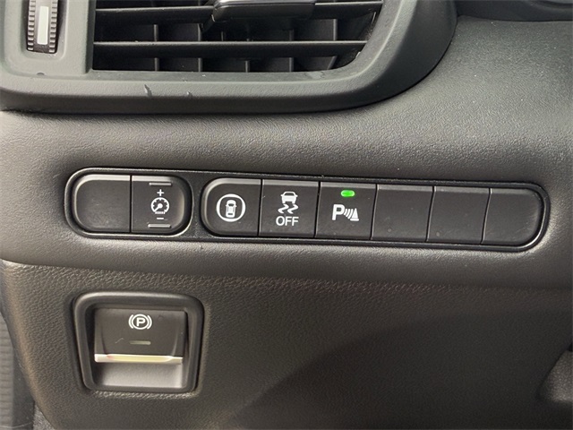 Vehicle image 24 of 36