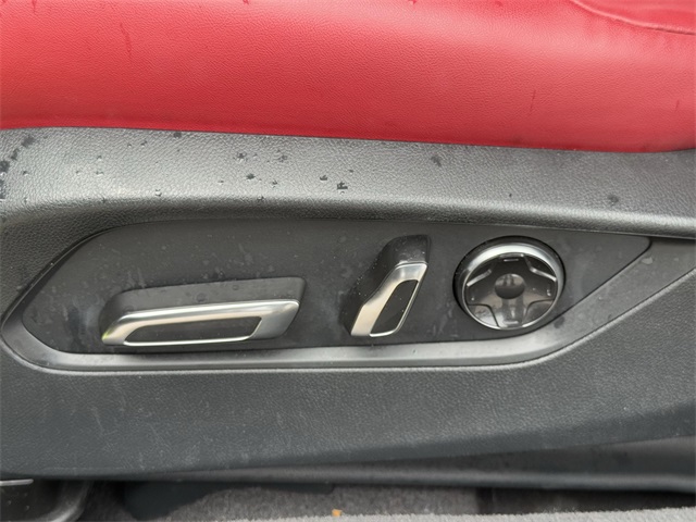 Vehicle image 29 of 36