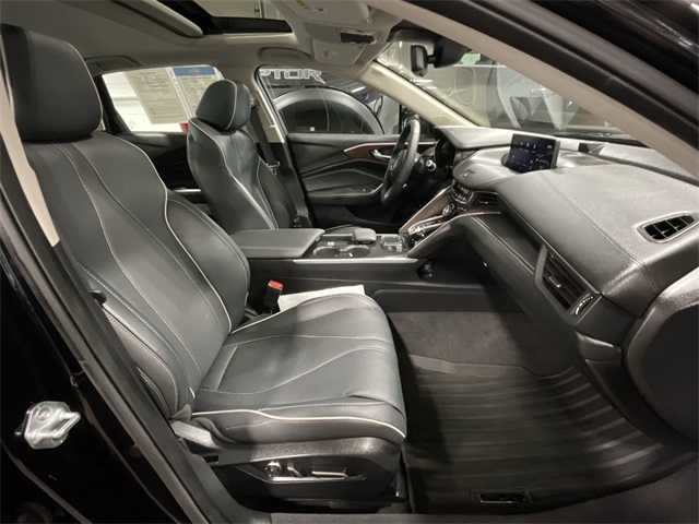 Vehicle image 19 of 35